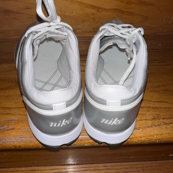 EUC NIKE ZOOM GOLF SHOES WOMEN - Picture 4 of 7